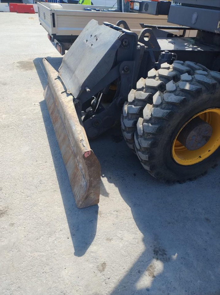 VOLVO EWR170E - Колёсный экскаватор: фото 5 VOLVO EWR170E - Колёсный экскаватор: фото 5