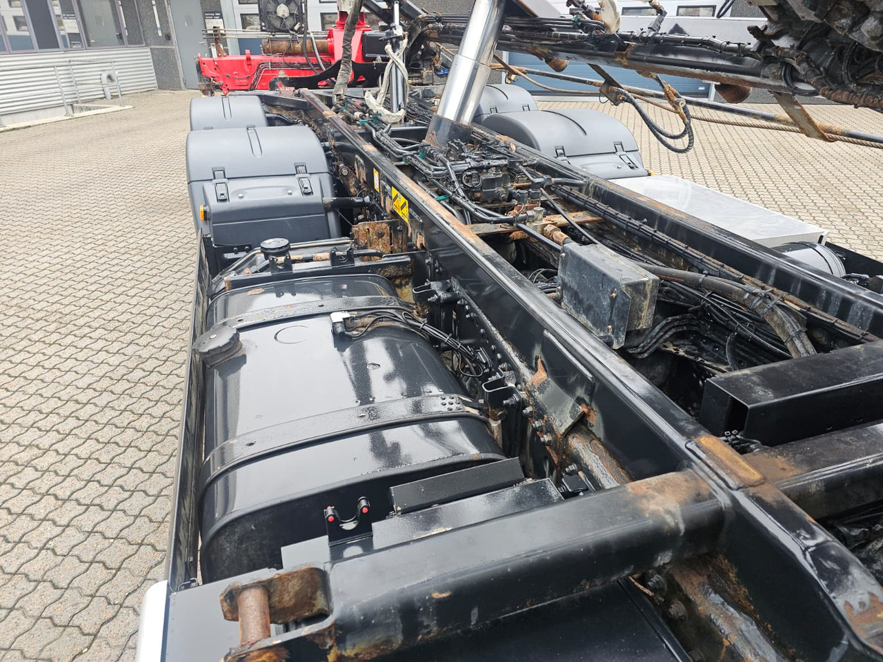 Грузовик-контейнеровоз/ Сменный кузов MAN TGS 26.400 6X2-4: фото 9