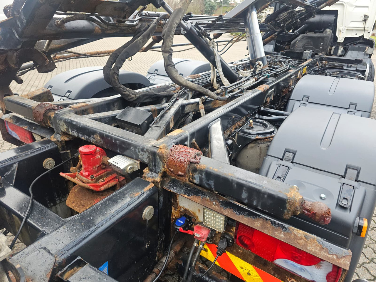 Грузовик-контейнеровоз/ Сменный кузов MAN TGS 26.400 6X2-4: фото 10