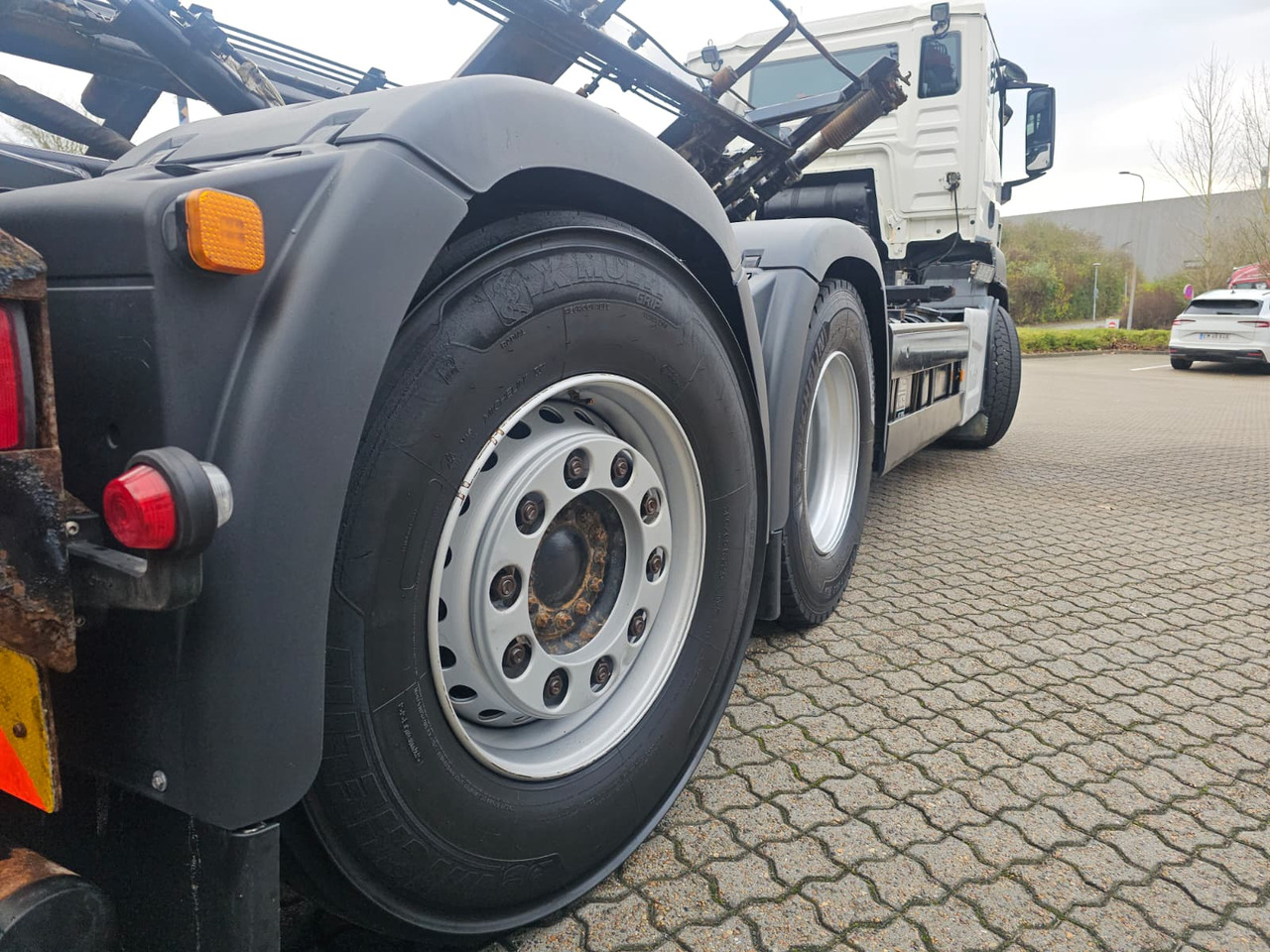 Грузовик-контейнеровоз/ Сменный кузов MAN TGS 26.400 6X2-4: фото 7