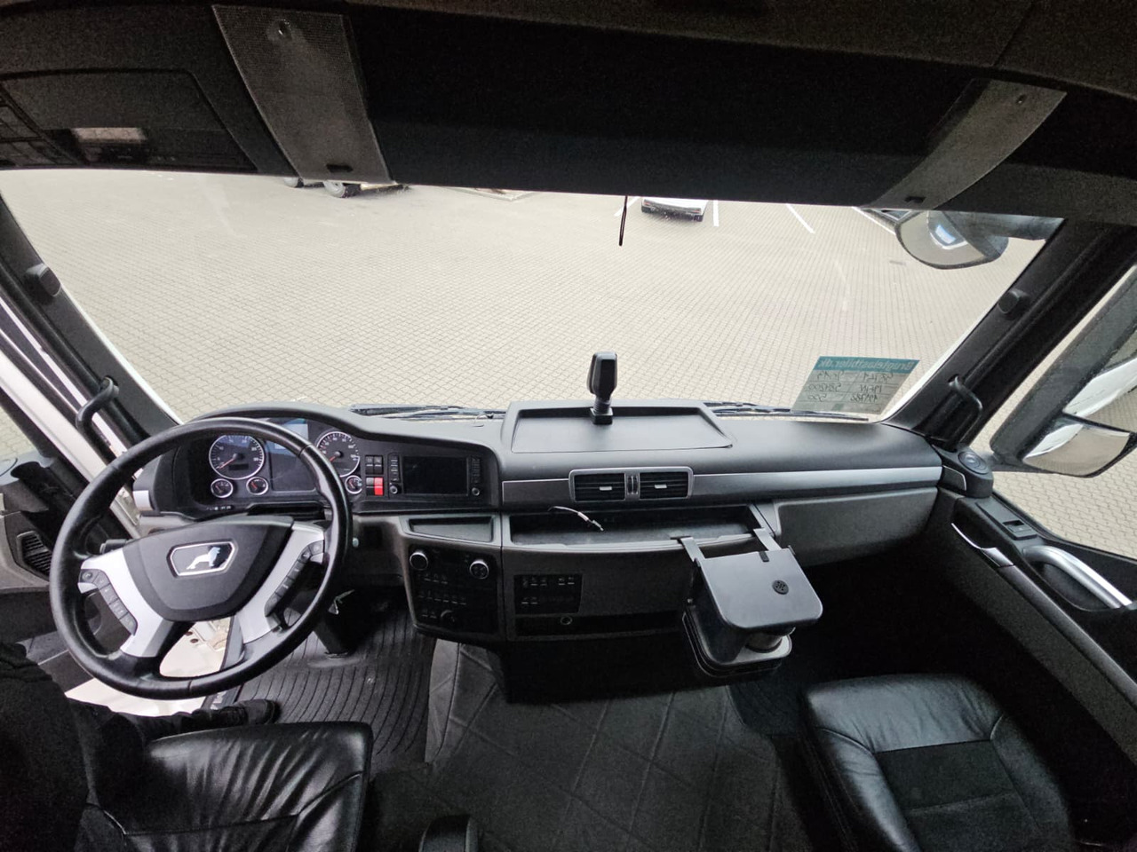 MAN TGX 24.500 - Тягач: фото 5 MAN TGX 24.500 - Тягач: фото 5