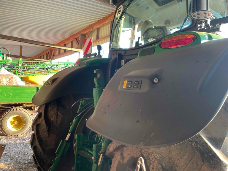 John Deere 6R 250 - Трактор: фото 3 John Deere 6R 250 - Трактор: фото 3