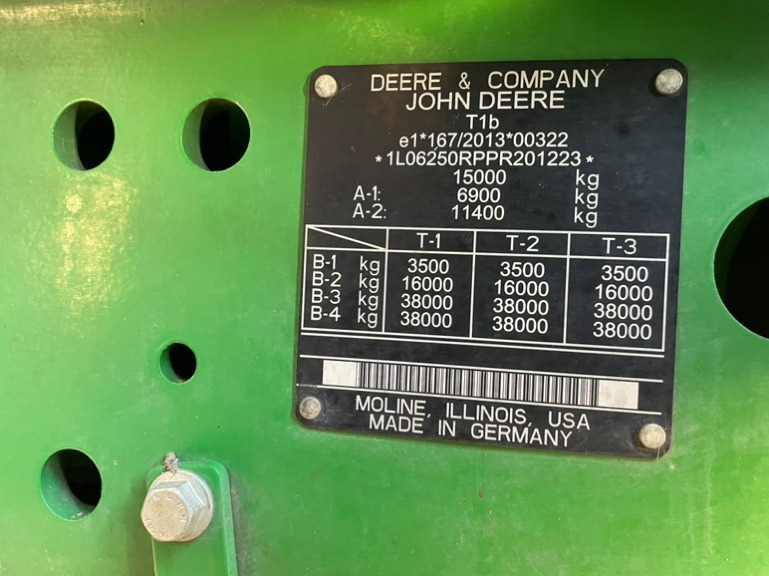 John Deere 6R 250 - Трактор: фото 4 John Deere 6R 250 - Трактор: фото 4