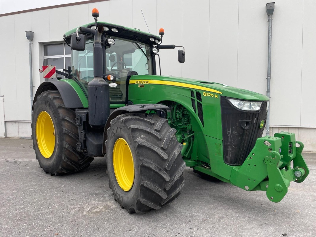 John Deere 8270R - Трактор: фото 2 John Deere 8270R - Трактор: фото 2
