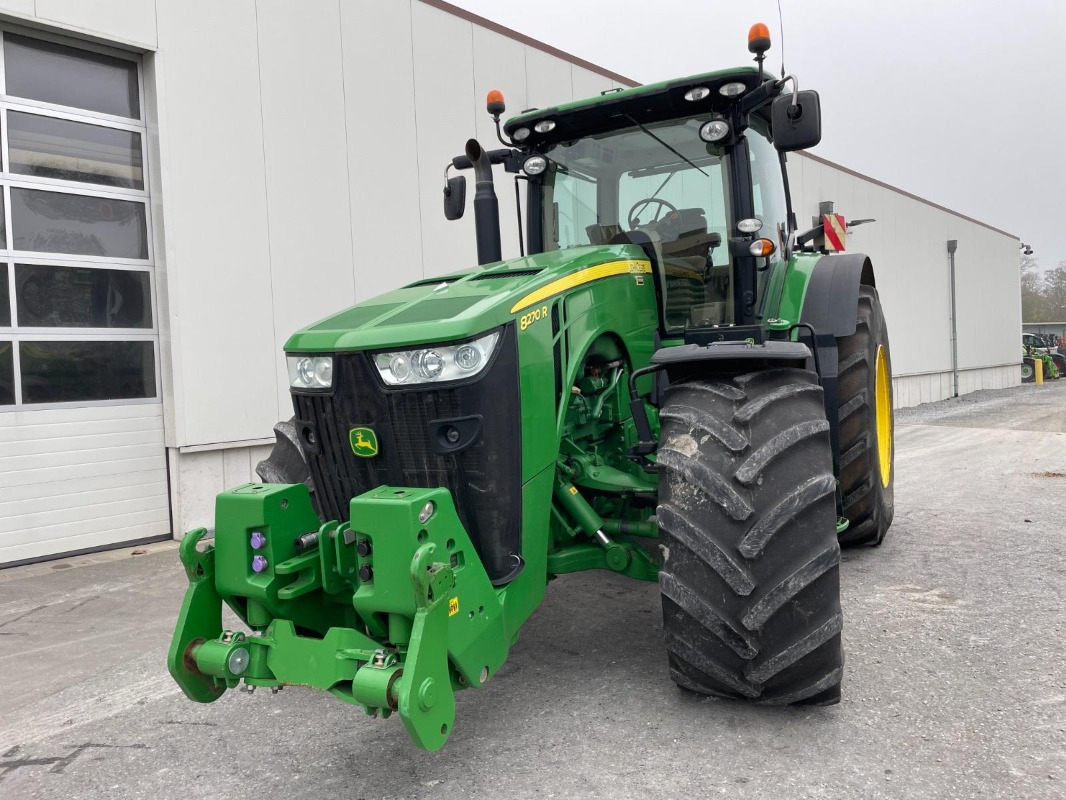 Трактор John Deere 8270R: фото 6