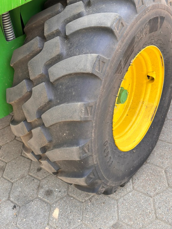 John Deere V461R - Обмотчик рулонов: фото 3 John Deere V461R - Обмотчик рулонов: фото 3