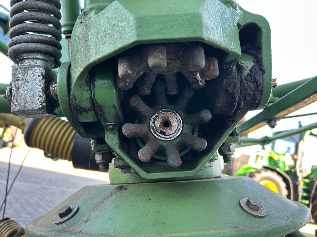 Krone KW 7.92 - Сеноворошилка: фото 4 Krone KW 7.92 - Сеноворошилка: фото 4