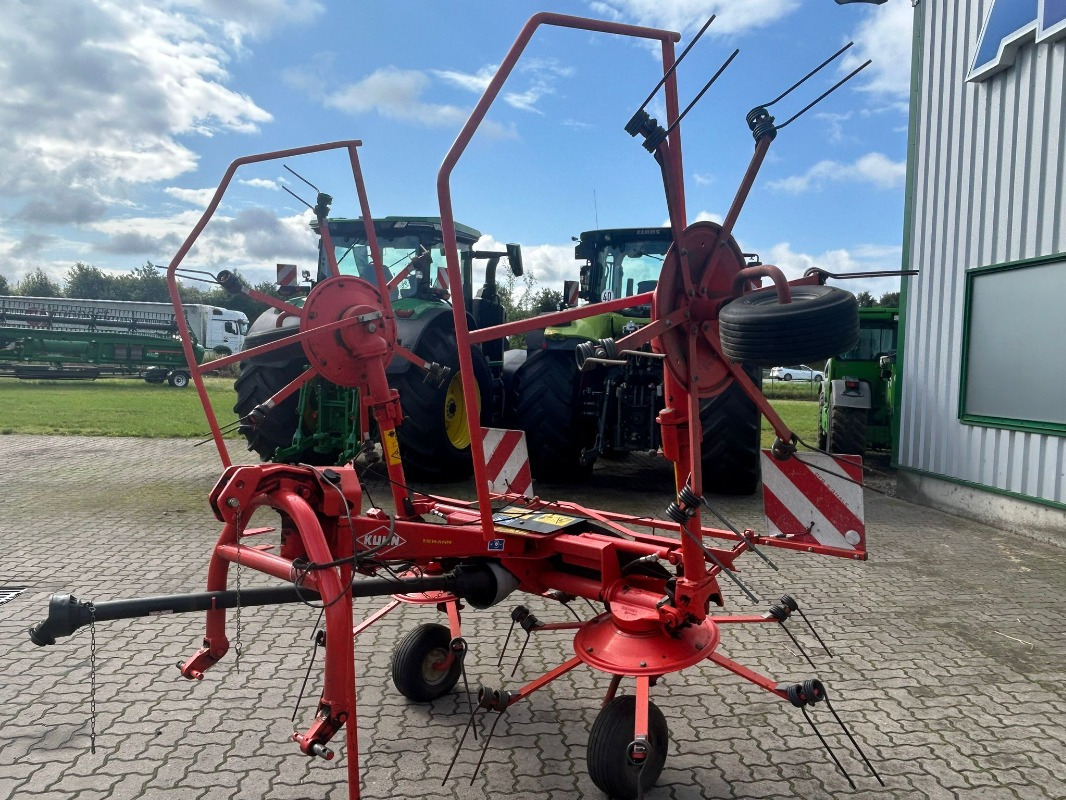 Kuhn GF 502 - Сеноворошилка: фото 4 Kuhn GF 502 - Сеноворошилка: фото 4