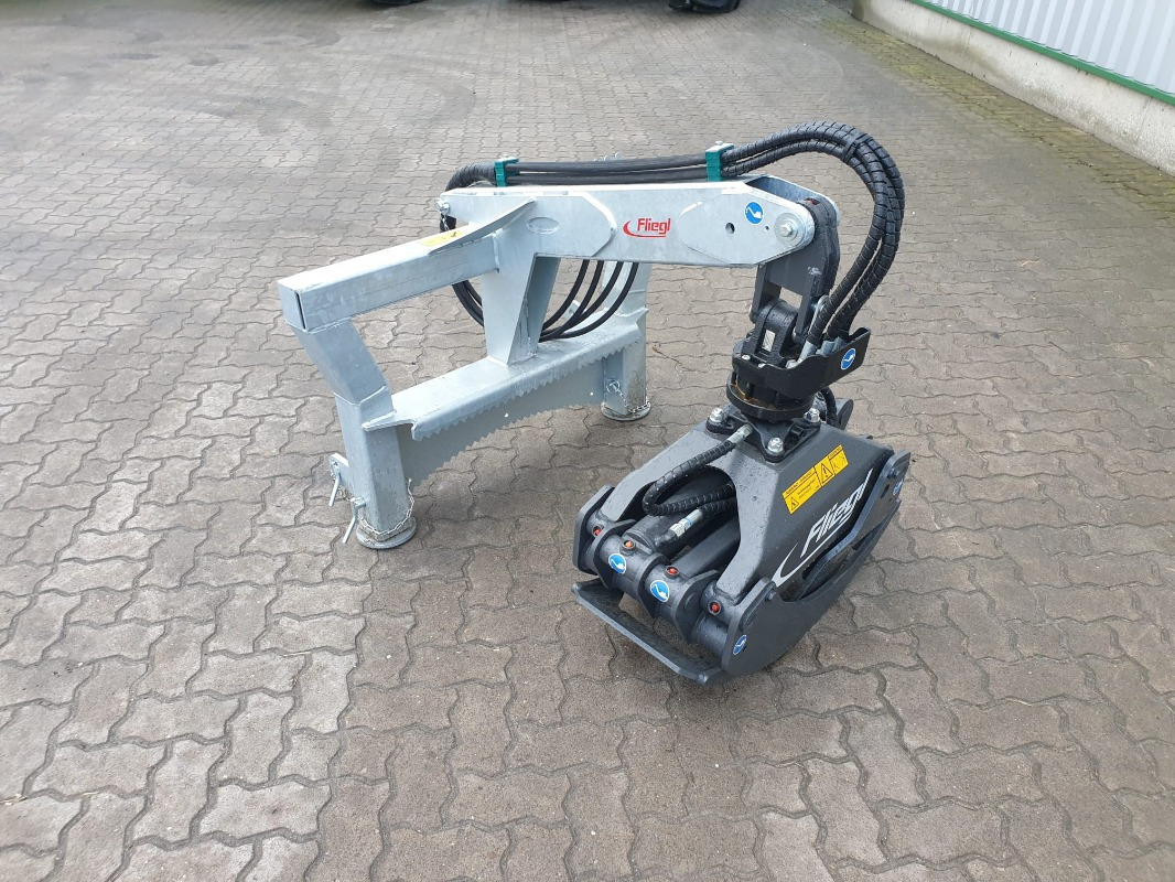 Fliegl RZ 185 COMBI PLUS - Лесозаготовительная техника: фото 3 Fliegl RZ 185 COMBI PLUS - Лесозаготовительная техника: фото 3