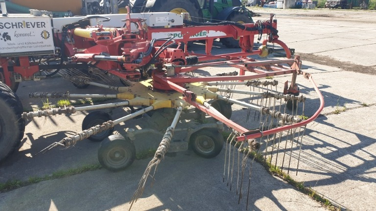 Pöttinger Top 1252 - Сеноворошилка: фото 4 Pöttinger Top 1252 - Сеноворошилка: фото 4