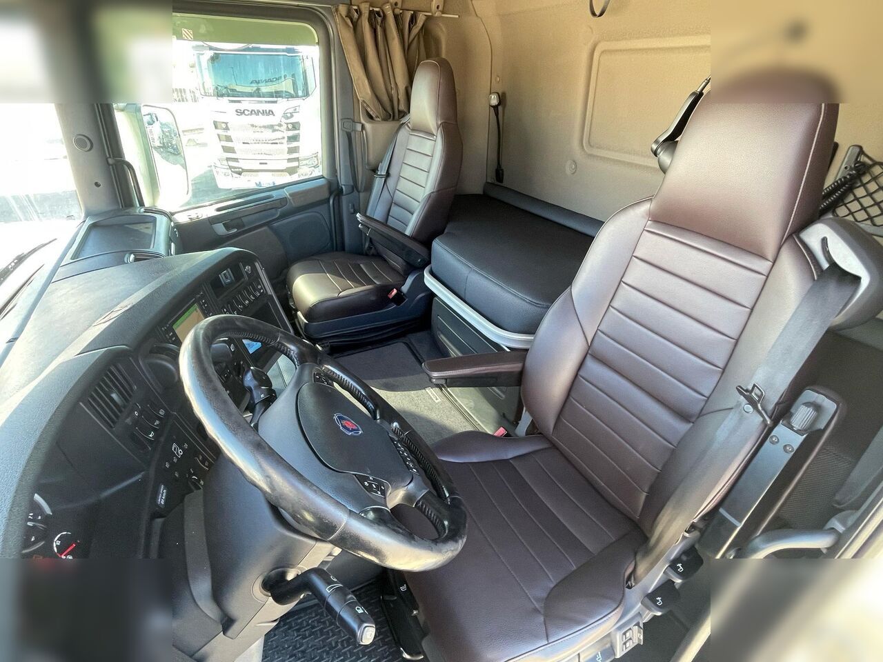 SCANIA R580 - Грузовик-шасси: фото 5 SCANIA R580 - Грузовик-шасси: фото 5