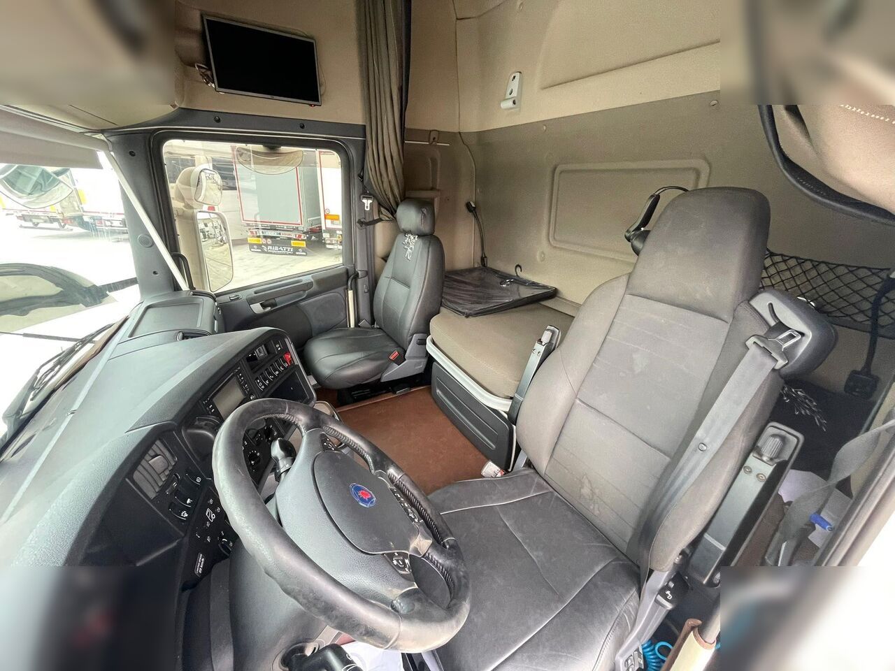 SCANIA R450 - Тягач: фото 5 SCANIA R450 - Тягач: фото 5