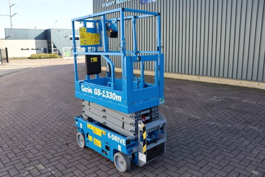 Ножничный подъемник Genie GS1330M Valid inspection, *Guarantee! All-Electric: фото 9