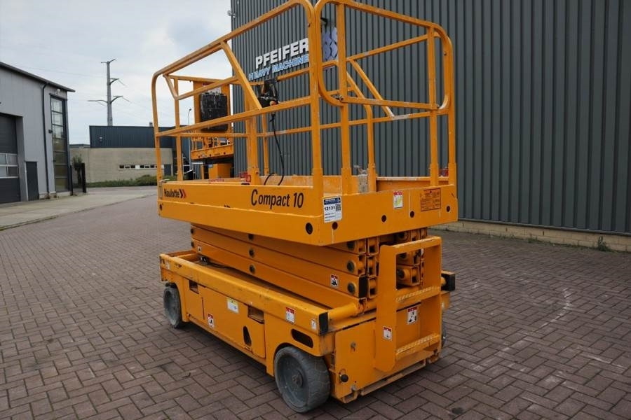 Ножничный подъемник Haulotte Compact 10 Electric, 10m Working Height, 450kg Cap: фото 8