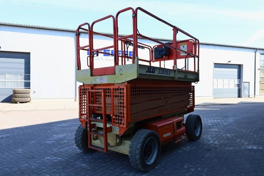 JLG 3369LE Electric, 12m Working Height, 450kg Capacit - Ножничный подъемник: фото 2 JLG 3369LE Electric, 12m Working Height, 450kg Capacit - Ножничный подъемник: фото 2