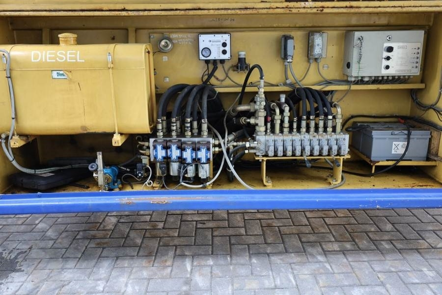 Ножничный подъемник Liftlux SL245-25D 4WD Diesel, 4x4 Drive, 26.5m Working Hei: фото 9