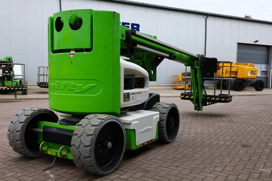 Niftylift HR15N Hybrid MK3 Hybrid, 4x2 Drive, 15.5m Working - Коленчатый подъемник: фото 2 Niftylift HR15N Hybrid MK3 Hybrid, 4x2 Drive, 15.5m Working - Коленчатый подъемник: фото 2