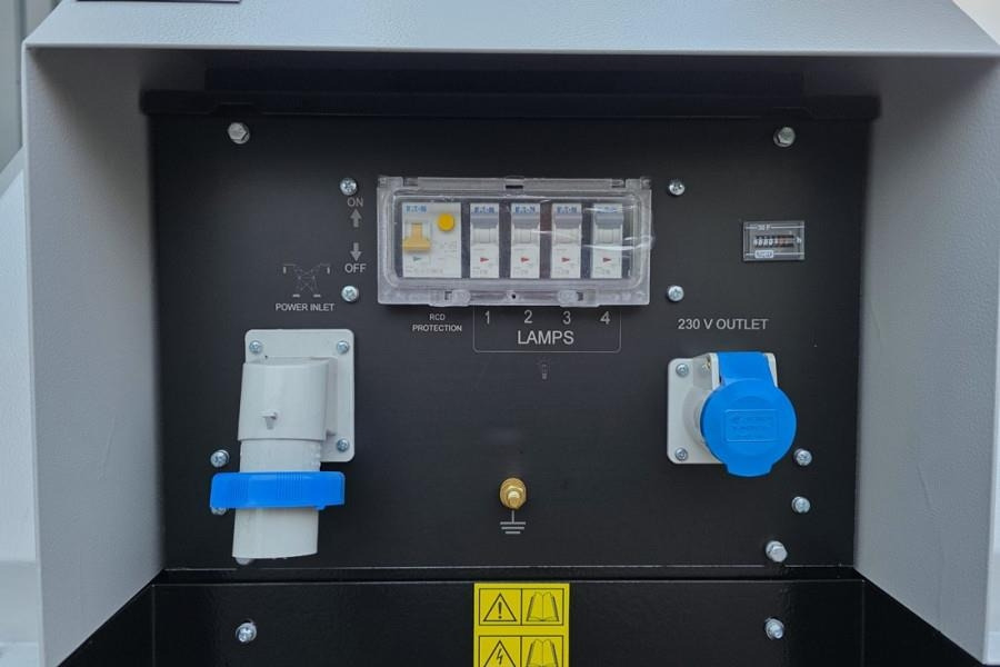 Trime X-Mast 4 × 320W LED Valid Inspection, *Guarantee! - Осветительная мачта: фото 4 Trime X-Mast 4 × 320W LED Valid Inspection, *Guarantee! - Осветительная мачта: фото 4