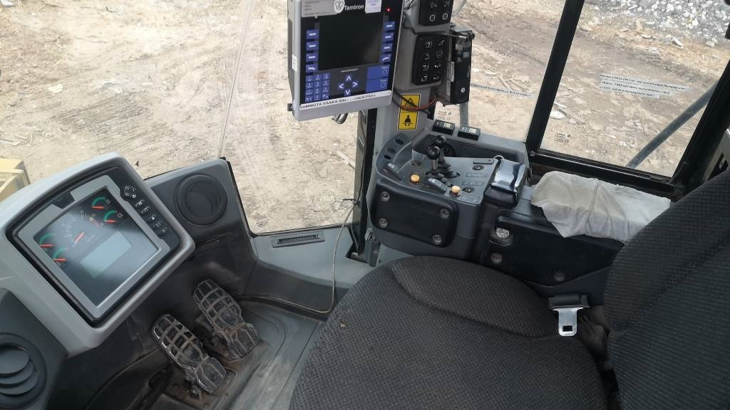 CAT 966 K - Колёсный погрузчик: фото 3 CAT 966 K - Колёсный погрузчик: фото 3