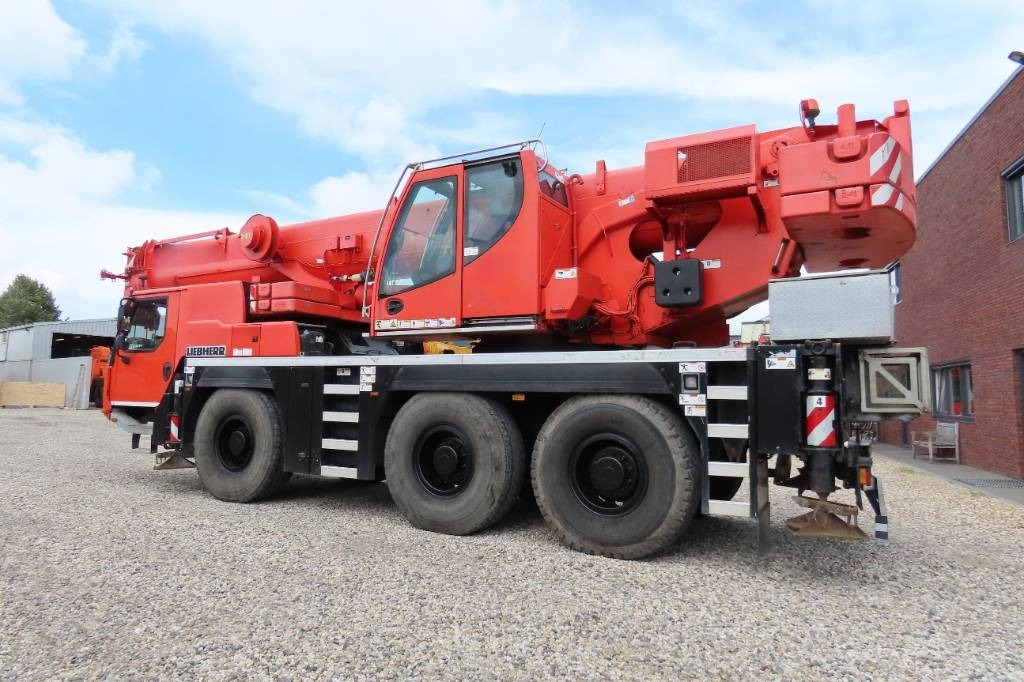 Liebherr LTM 1055-3.2 - Вседорожный кран: фото 4 Liebherr LTM 1055-3.2 - Вседорожный кран: фото 4