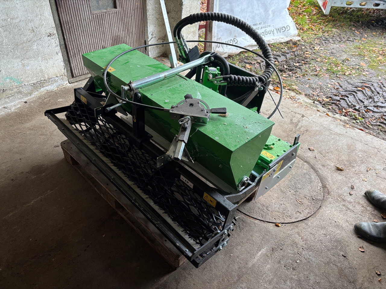 Avant MTZ135H+SM135H - Строительное оборудование: фото 1 Avant MTZ135H+SM135H - Строительное оборудование: фото 1