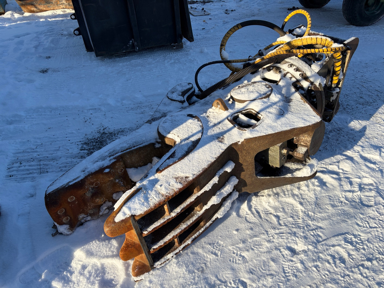 Daemon DMC 230 R speed up - Строительное оборудование: фото 1 Daemon DMC 230 R speed up - Строительное оборудование: фото 1