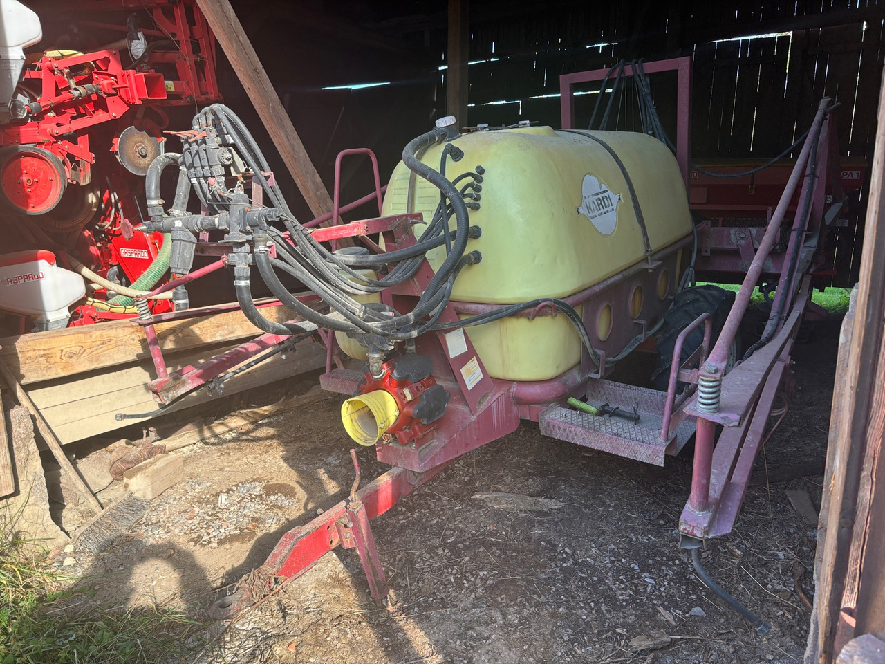 Hardi TRX 1500 - Прицепной опрыскиватель: фото 1 Hardi TRX 1500 - Прицепной опрыскиватель: фото 1