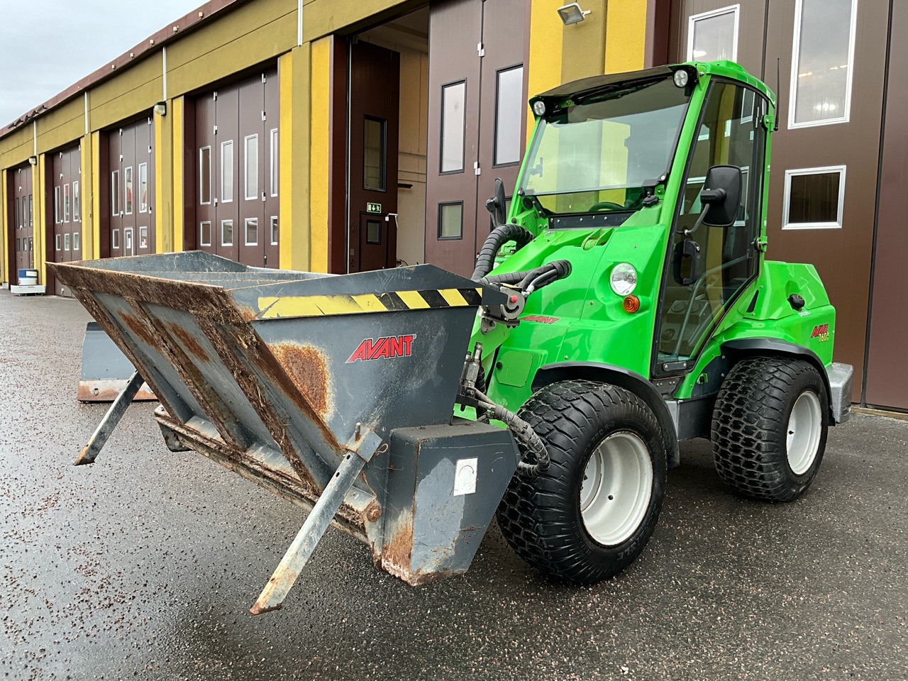 Avant 760i - Коммунальная/ Специальная техника: фото 1 Avant 760i - Коммунальная/ Специальная техника: фото 1