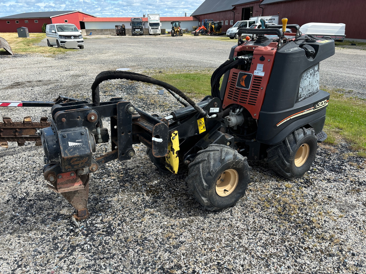 Ditch Witch R300 - Коммунальная/ Специальная техника: фото 1 Ditch Witch R300 - Коммунальная/ Специальная техника: фото 1