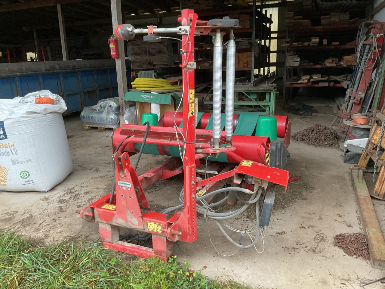 Kverneland 7558 - Обмотчик рулонов: фото 1 Kverneland 7558 - Обмотчик рулонов: фото 1