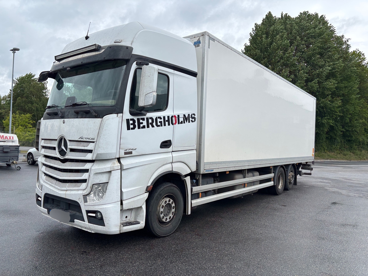 Mercedes-Benz Actros - Грузовик с закрытым кузовом: фото 1 Mercedes-Benz Actros - Грузовик с закрытым кузовом: фото 1