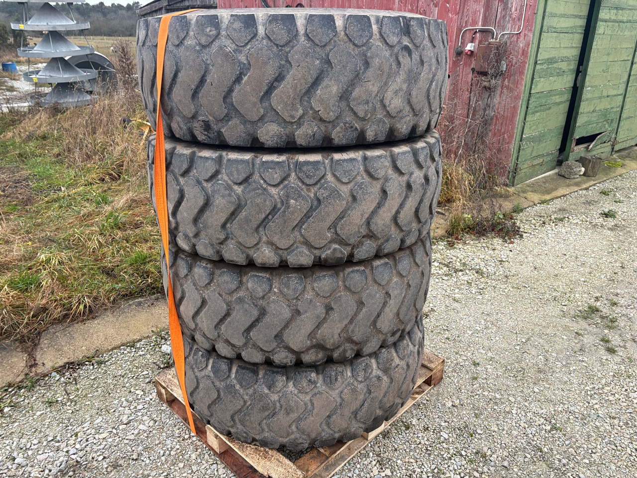 Michelin 17.5R25 - Шина для Строительной техники: фото 1 Michelin 17.5R25 - Шина для Строительной техники: фото 1