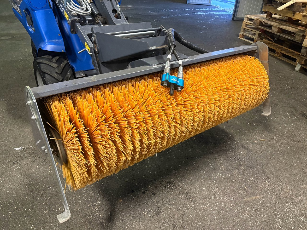 Multione Sweeper - Щетка: фото 1 Multione Sweeper - Щетка: фото 1