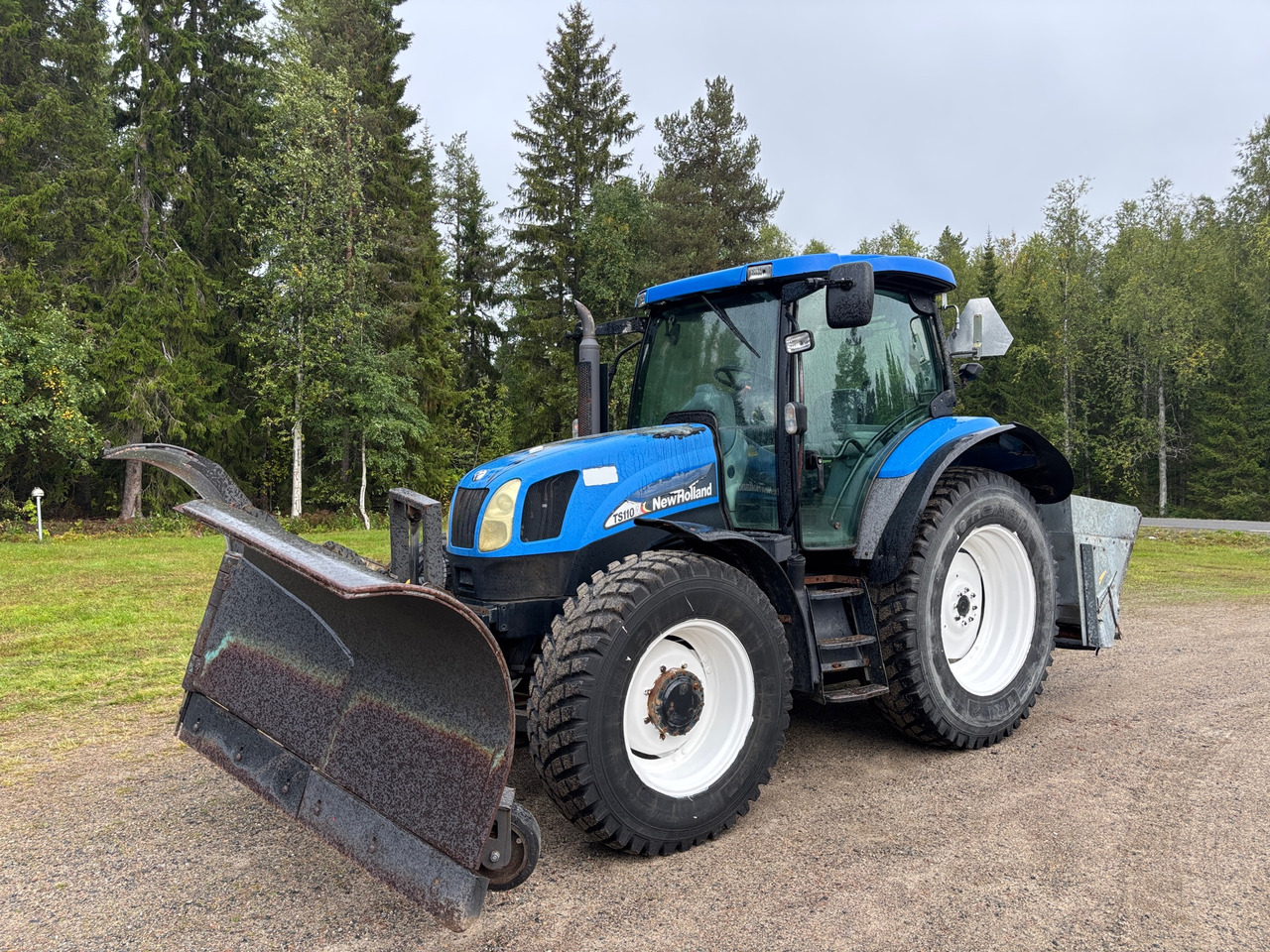 New Holland TS110A - Трактор: фото 1 New Holland TS110A - Трактор: фото 1