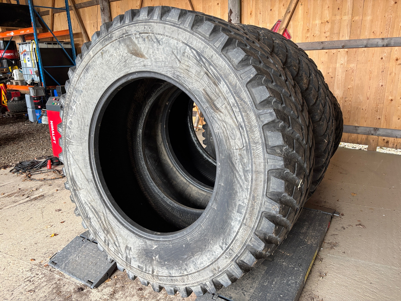 Nokian TRI 2 - Шина для Строительной техники: фото 1 Nokian TRI 2 - Шина для Строительной техники: фото 1