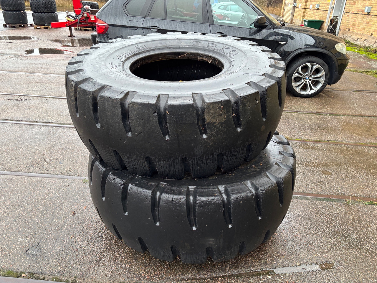 Toyo 20,5-25 - Шина для Строительной техники: фото 1 Toyo 20,5-25 - Шина для Строительной техники: фото 1