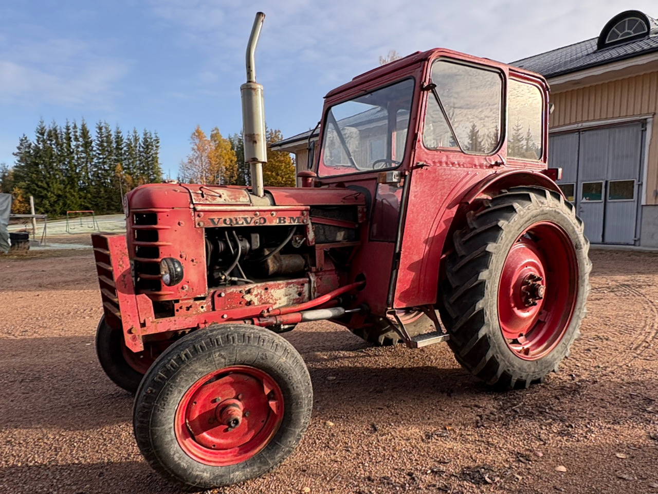 Volvo BM 350 - Трактор: фото 1 Volvo BM 350 - Трактор: фото 1