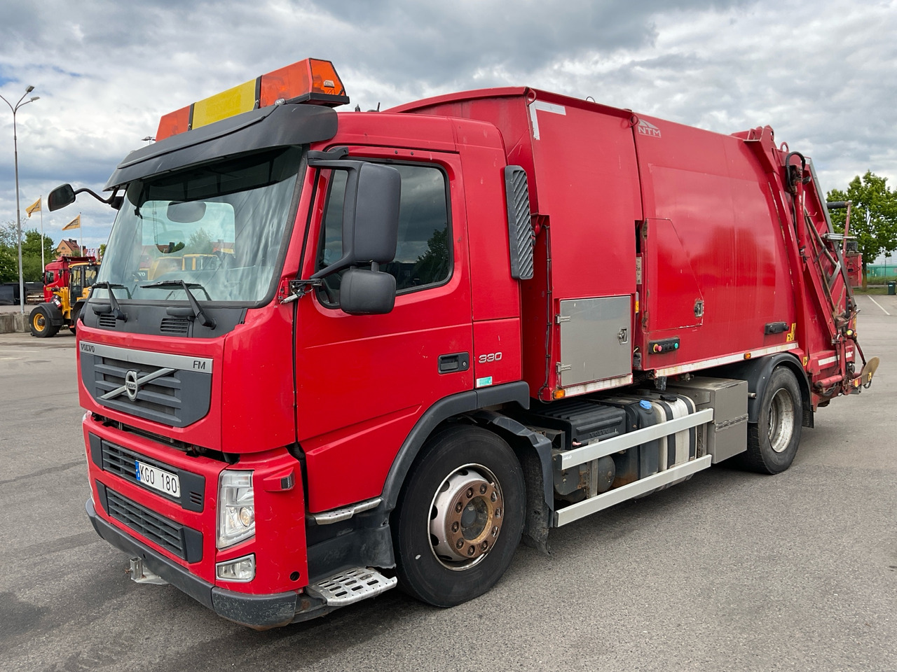 Volvo FM 330 - Мусоровоз: фото 1 Volvo FM 330 - Мусоровоз: фото 1