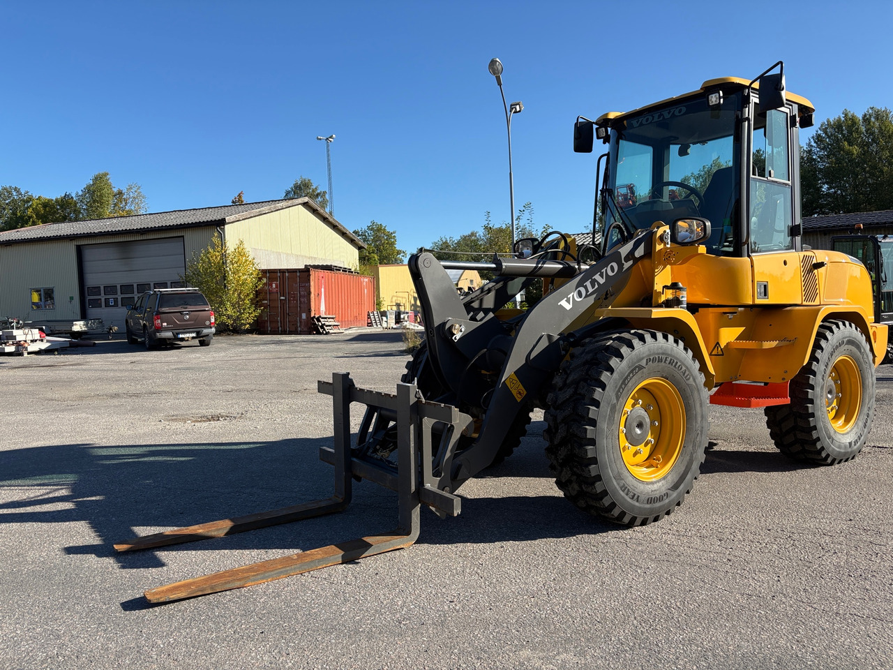 Volvo L30GS - Колёсный погрузчик: фото 1 Volvo L30GS - Колёсный погрузчик: фото 1