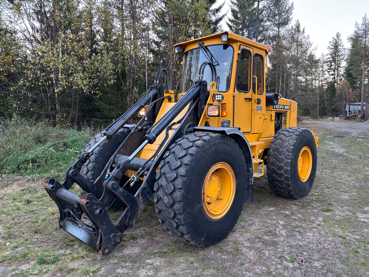 Volvo L70 - Колёсный погрузчик: фото 1 Volvo L70 - Колёсный погрузчик: фото 1