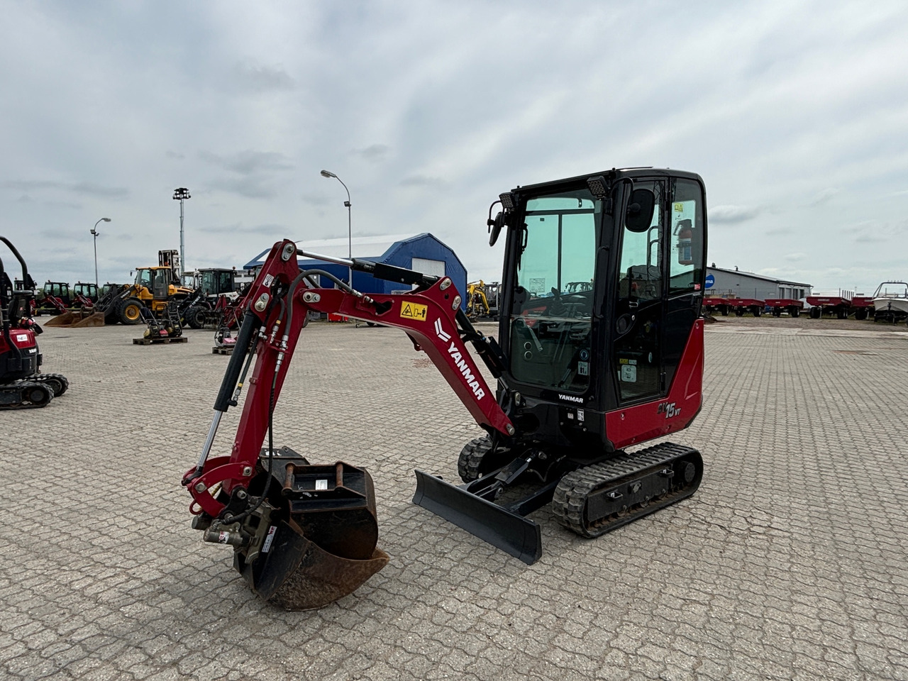 Yanmar SV15VT - Экскаватор: фото 1 Yanmar SV15VT - Экскаватор: фото 1