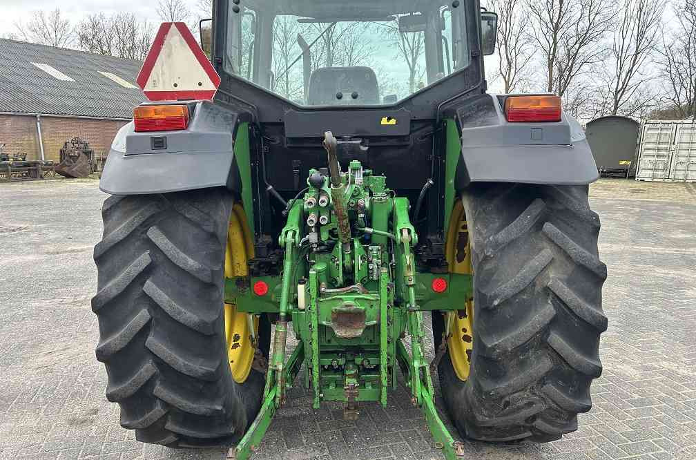 John Deere 6310, fronthef + pto - Трактор: фото 3 John Deere 6310, fronthef + pto - Трактор: фото 3