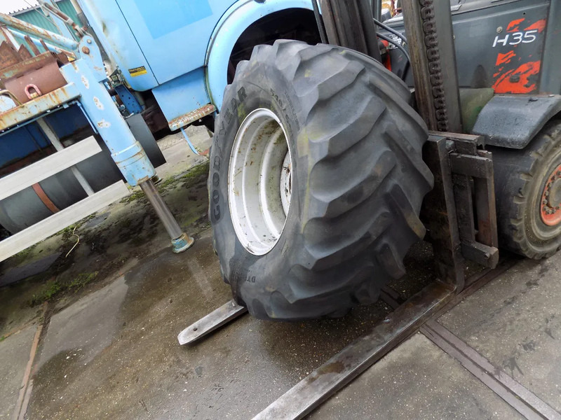 GOOD YEAR banden met velg good year banden met velg 540/65 R 24 - Зерноуборочный комбайн: фото 5 GOOD YEAR banden met velg good year banden met velg 540/65 R 24 - Зерноуборочный комбайн: фото 5