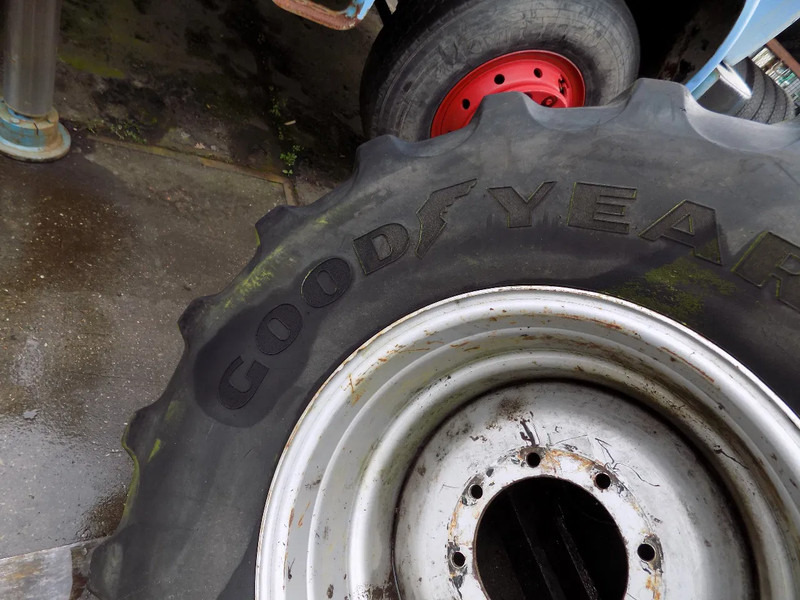 GOOD YEAR banden met velg good year banden met velg 540/65 R 24 - Зерноуборочный комбайн: фото 3 GOOD YEAR banden met velg good year banden met velg 540/65 R 24 - Зерноуборочный комбайн: фото 3