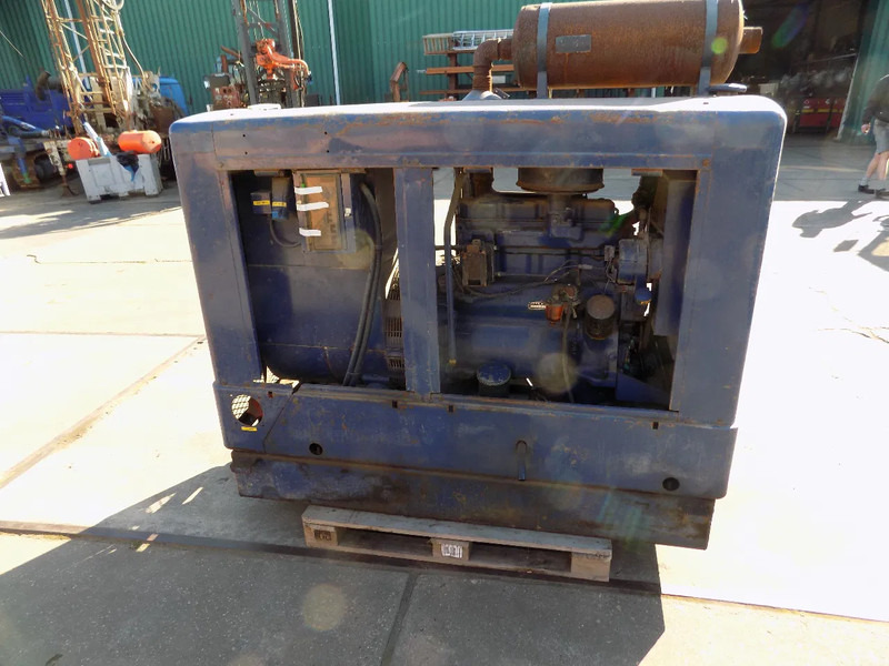 John Deere GENERATOR - Электрогенератор: фото 1 John Deere GENERATOR - Электрогенератор: фото 1