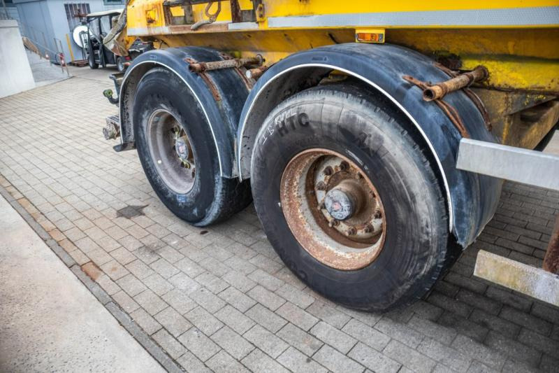 Полуприцеп бетоносмеситель DE BUF BETON MIXER/MALAXEUR/MISCHER10M3: фото 7 Полуприцеп бетоносмеситель DE BUF BETON MIXER/MALAXEUR/MISCHER10M3: фото 7