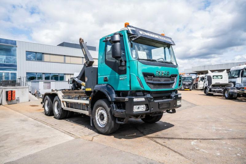 Iveco TRAKKER 360-6x4-PALFINGER - Крюковой мультилифт: фото 2 Iveco TRAKKER 360-6x4-PALFINGER - Крюковой мультилифт: фото 2