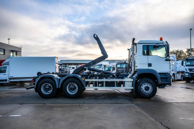 MAN TGA 33.360 BB - Крюковой мультилифт: фото 3 MAN TGA 33.360 BB - Крюковой мультилифт: фото 3