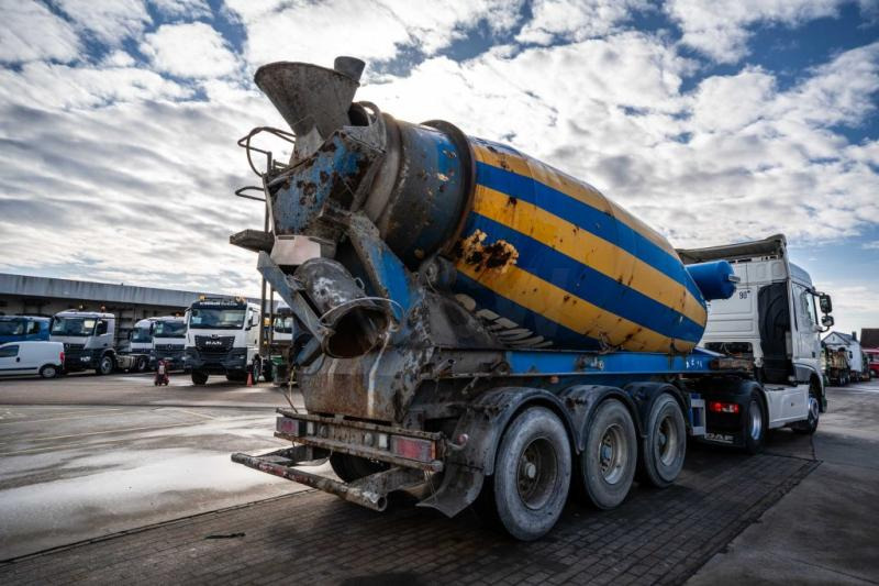 MULLER BETON MIXER/MALAXEUR/MISCHER LIEBHERR 12M3 - Полуприцеп бетоносмеситель: фото 4 MULLER BETON MIXER/MALAXEUR/MISCHER LIEBHERR 12M3 - Полуприцеп бетоносмеситель: фото 4