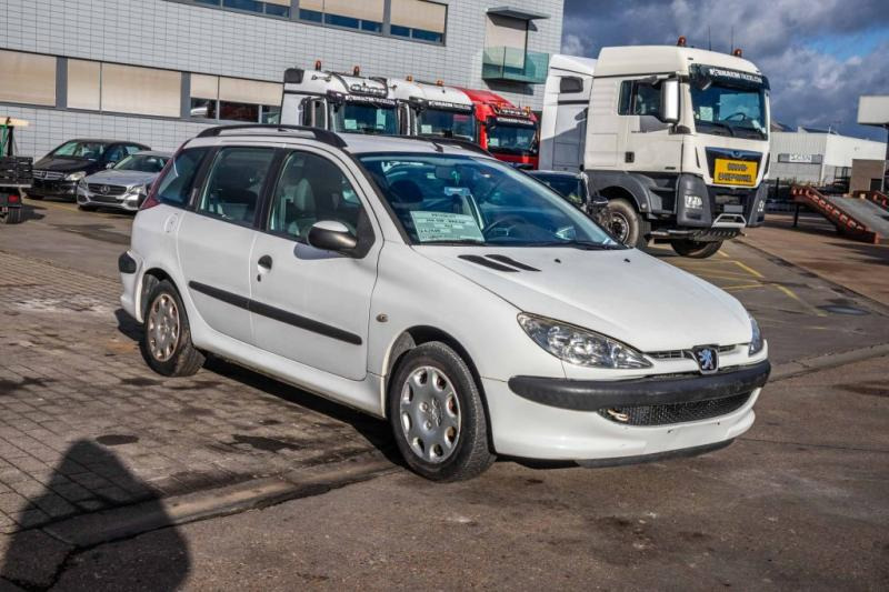 Peugeot 206 SW - Легковой автомобиль: фото 2 Peugeot 206 SW - Легковой автомобиль: фото 2
